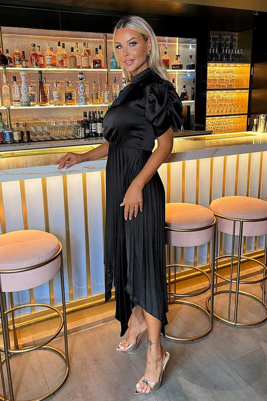 AX Paris Black High Neck Puff Sleeve Zig Zag Hem Pleated Midi Dress 4 AX Paris Black High Neck Puff Sleeve Zig Zag Hem Pleated Midi Dress - Image 4