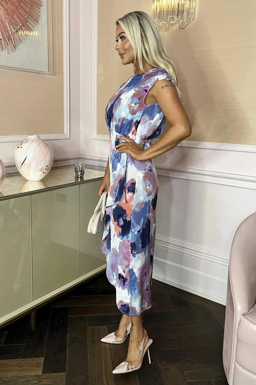 AX Paris Multi Smudge Print Dipped Hem Midi Dress 4 AX Paris Multi Smudge Print Dipped Hem Midi Dress - Image 4